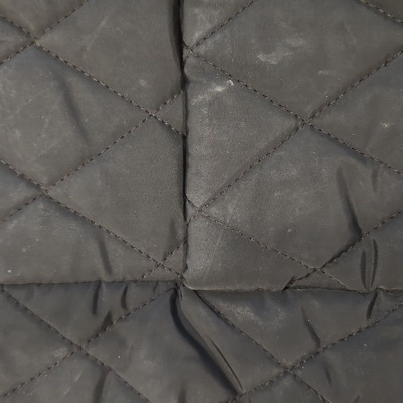 VERA BRADLEY ULTRALIGHT QUILTED HIPSTER CROSSBODY BAG IN BLACK. - Picture 4 of 13